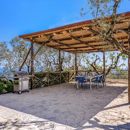 Rusinella Minimalist Retreat With Sea Views Villa